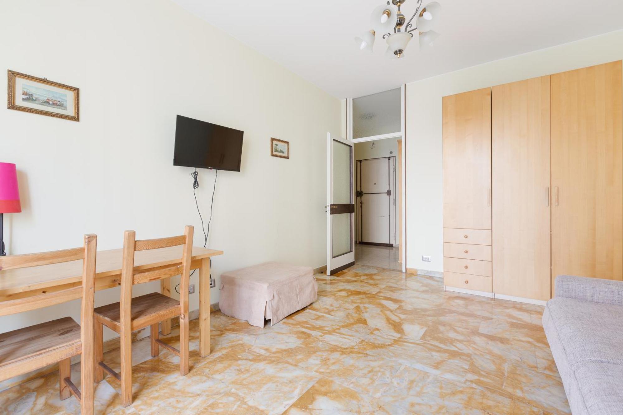 Stazione - Bilocale Con Cucina Separata Apartment Mailand